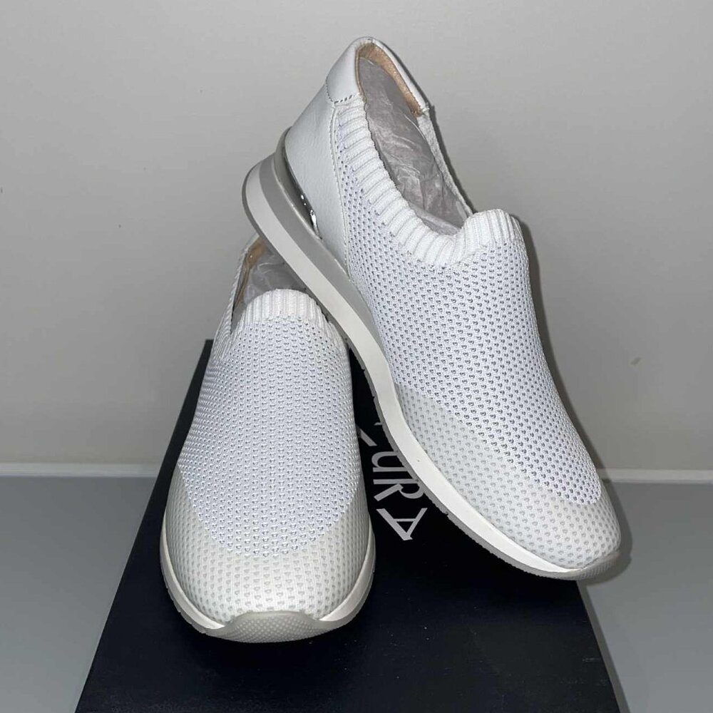 Naturalizer Womens Lafayette Flyknit Sneaker - NEW IN BOX - Size 7.5 - WHITE